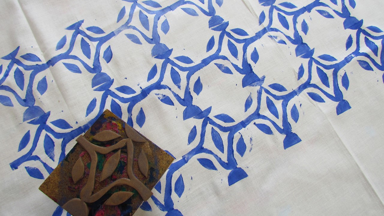 Ornament und Dekor – Stoffmustergestaltung